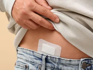 O formă de cancer extrem de rară afectează acum tot mai mulți tineri. Medicii nu știu care e explicația și sunt îngrijorați