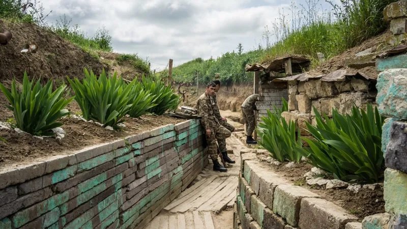 sursă wartrench
