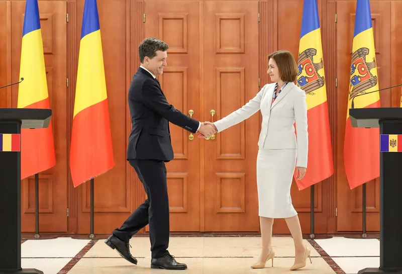 Nicușor Dan și Maia Sandu - Foto: Profimedia Images