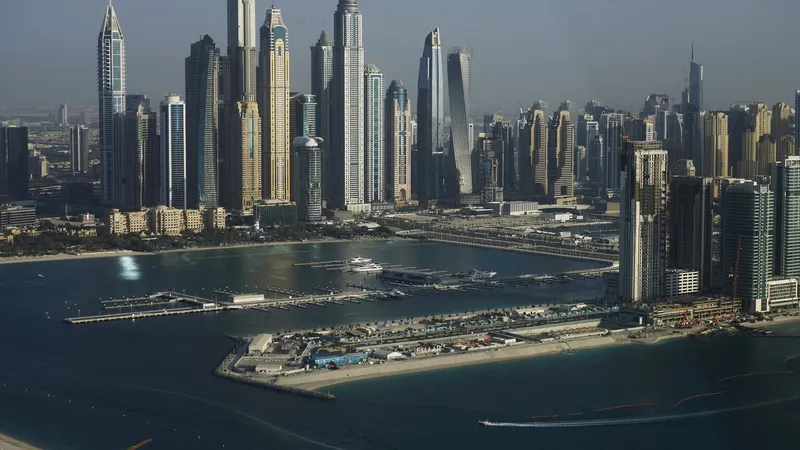 Dubai plătește miliarde de dolari pentru a avea ploaie/Foto: seattletimes