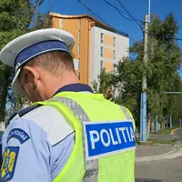 Polițist acuzat de luare de mită după ce a cerut unei șoferițe 1500 € ca să o scape de probleme - Foto: Adevarul / imagine cu caracter ilustrativ