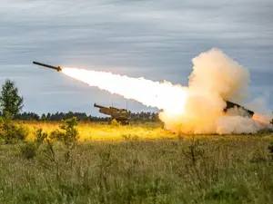 VIDEO Ucraina își face un sistem de rachete Himars propriu cu care poate ajunge până la Putin  - Foto: Profimedia Images