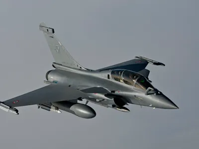 Avion Dassault Rafale care transportă o rachetă de croazieră nucleară ASMPA - Foto: Profimedia Images