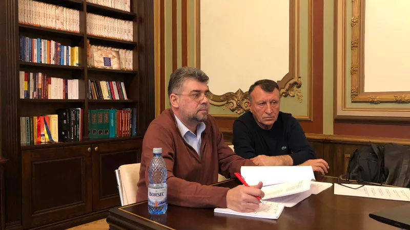 Doi tractoriști/FOTO: facebook.com