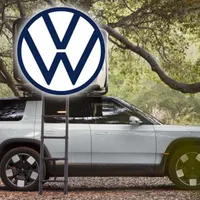 Mișcarea anului în lumea mașinilor electrice? VW bagă 5.000.000.000 $ în Rivian. Acțiunile, în picaj - Foto: insideevs.com - Imagine cu rol ilustrativ