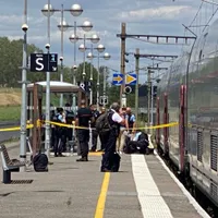 Un român a dezarmat un polițist în Franța și a tras cu pistolul. 800 de oameni au fost evacuați Foto: Twitter/InfosFrancaises