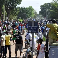 Protestatari din  Burkina Faso au blocat un convoi al armatei franceze/foto: france24