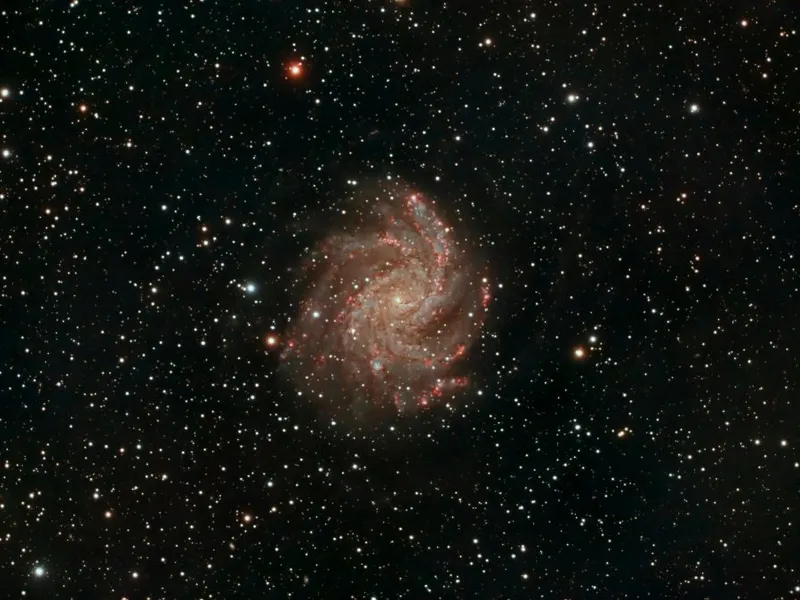 Imagine prin telescop a galaxiei NGC 6946 - Foto: Pexels/Daniel Cid