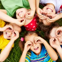 Care sunt famiile ce pot primi bani pentru copii care merg la grădiniță? Pot lua 120 de lei lunar Foto: Freepik (fotografie cu caracter ilustrativ)