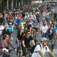 Protest al bicicliştilor în Capitală, sub sloganul „Vrem oraşe pentru oameni”. / Foto: eclujeanul.ro