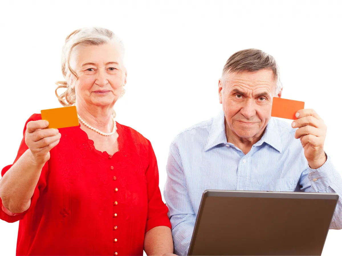 La care bănci s-au băgat pensie pe card pe noiembrie? La ce oră intră pentru restul pensionarilor? - Foto: Freepik