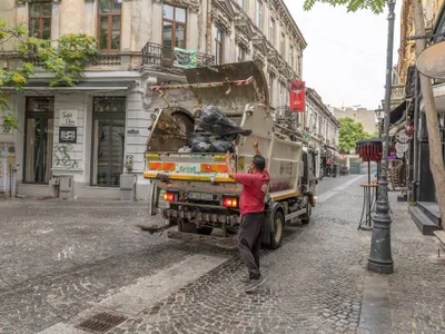 Primăria Capitalei vrea ca gunoiul să fie colectat pe nu mai puțin de 7 fracții în București - Foto: Facebook / PMB