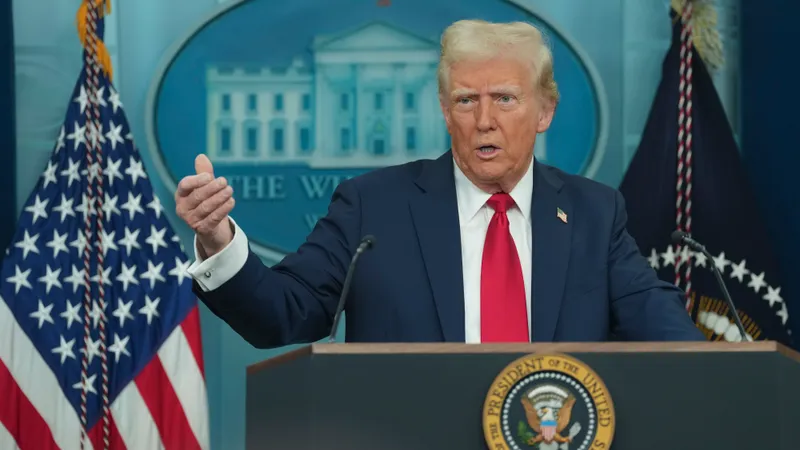 Trump a declanșat un nou război: „Acești ucigași trăiau în peșteri și ne amenințau” - Foto: Profimedia Images