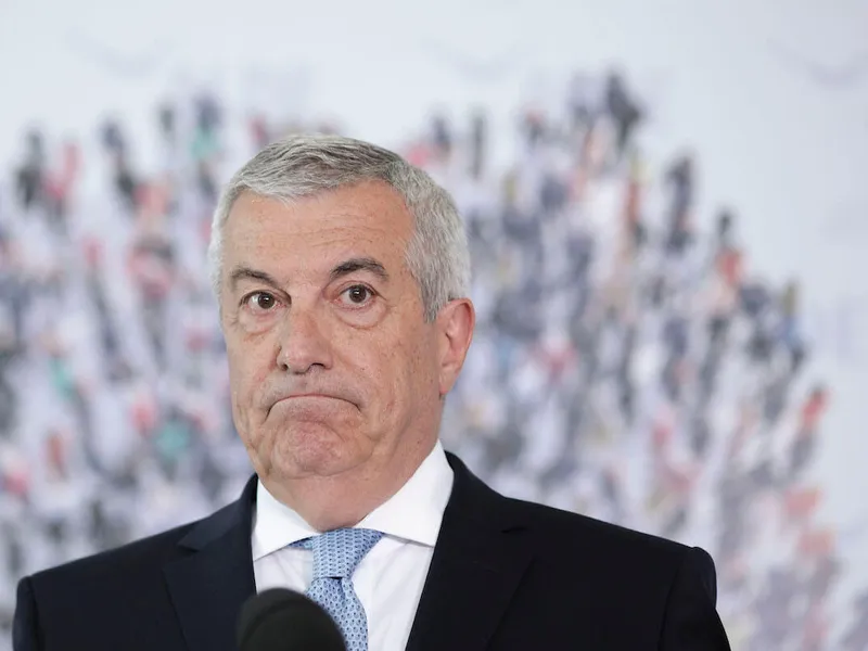 Pilotul Tăriceanu spune că a comunicat cu turnurile de control de la Otopeni și Băneasa după ce a decolat, ilegal, de la Strejnic - Foto: INQUAM PHOTOS/ Octav Ganea