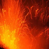 Vulcanul Stromboli, situat în sudul Italiei, a erupt joi, expulzând o coloană de cenuşă - Foto: Pixabay (imagine cu caracter ilustrativ)