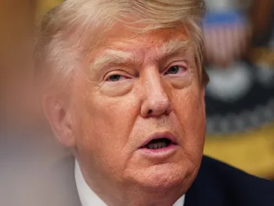 Pus ”la zid” de toată planeta, a ajuns să-i ceară ajutorul lui Trump! Președintele SUA, gata să-i dea lovitura de grație