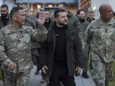 Un general american s-a îmbătat în timpul unei cine la Kiev și a pierdut documente secrete: „Nu a fost vreo restricție”