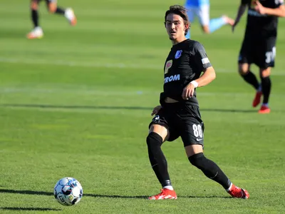 Fotbalist profesionist român, de-abia ajuns în Franţa, este făcut cerşetor profesionist . Foto: Inquam Photos / Stefan Constantin