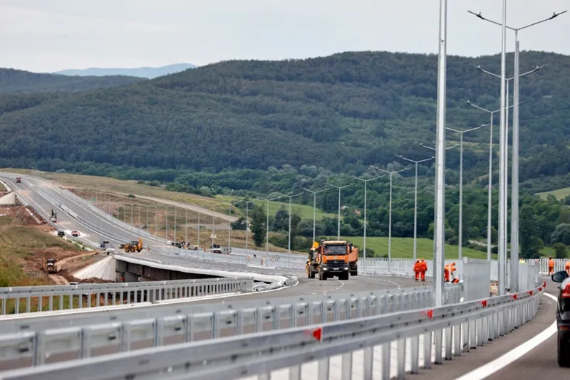 În lucru. Tronsonul Nădăşelu - Zimbor, din Autostrada Transilvania, începută acum 22 de ani - Foto: gov.ro