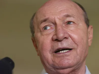 Traian Băsescu, la vot, în alegerile locale şi parlamentare - Foto: INQUAM PHOTOS/George Călin