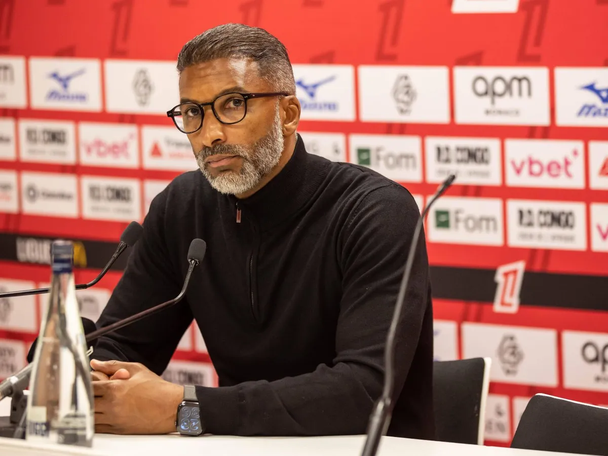 Locuința antrenorului Habib Beye a fost spartă: hoții au furat bunuri de lux cât timp nu era acasă