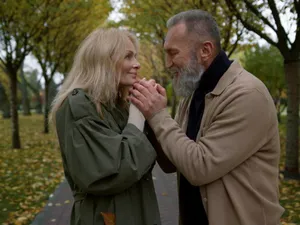 Pensionarii pierd între 400 și 900 lei la pensie. Poate fi evitat scenariul anunțat de economiști? - Foto: Freepik