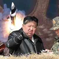 Delir total în Coreea de Nord. Phenianul ridică amenințarea nucleară după testele efectuate de SUA - Foto: Profimedia images