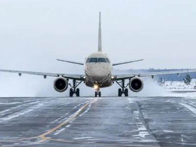 Avion - Foto: freepik (rol ilustrativ)