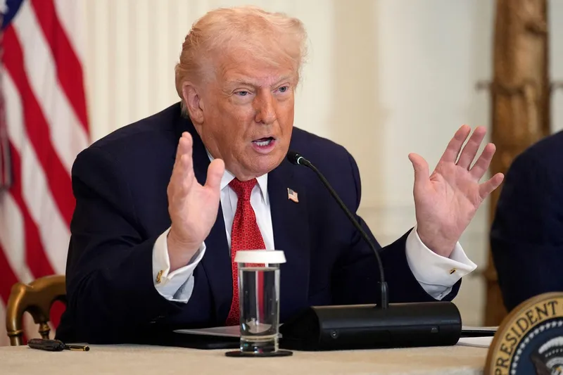 Donald Trump, preşedintele SUA,  astăzi, la Rural Health Roundtable - Foto: Profimedia Images