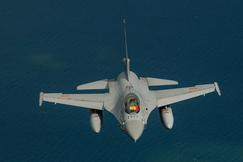 F-16