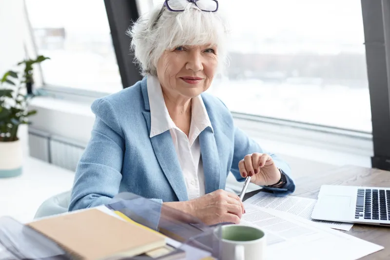 Pensionară - Foto: Magnific (Imagine cu rol ilustrativ)
