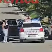 Interlopul Romeo Blegu a intrat cu BMW-ul în duba Poliției Foto: vremeanoua.ro