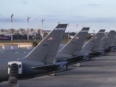 Cinci avioane-cisternă ale Forțelor Aeriene ale SUA, lovite de o rachetă iraniană în timp ce staționau la o bază aeriană saudită