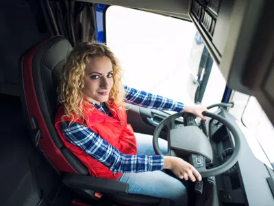 Șoferiță de camion - Foto: Freepik (rol ilustrativ)