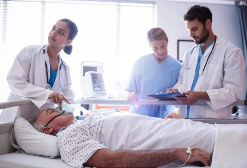 Medici și pacient - Foto: Freepik (rol ilustrativ)