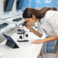 cercetătoare- Foto: Freepik (rol ilustrativ)