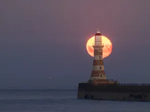 Fenomen astronomic spectaculos, în seara de 10 iunie! „Luna Căpșună”, vizibilă și din România - Foto: Profimedia Images