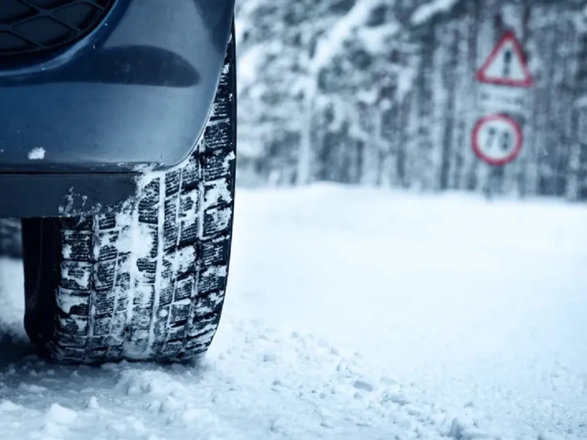 Zăpadă, zloată, polei! Ce anvelope recomandă specialiștii șoferilor, de iarnă sau „all seasons” - Foto: Profimedia Images - Imagine cu rol ilustrativ