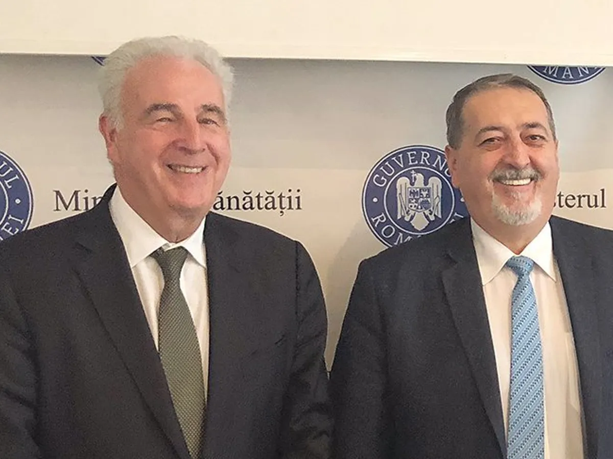 Profesorul Michel Kazatchkine, cu secretarul de stat Cristian Grasu din cadrul Ministerului Sănătății