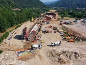 România termină banii de autostrăzi în septembrie. E nevoie de 4-5 miliarde lei. Ce urmează? - Foto: Facebook / Asociația Pro Infrastructură