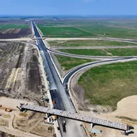 Autostrada A7 a fost încovoiată de interesele locale, la “Cocoaşa de la Focşani” - Foto: captură video YouTube/Raducu P Drum