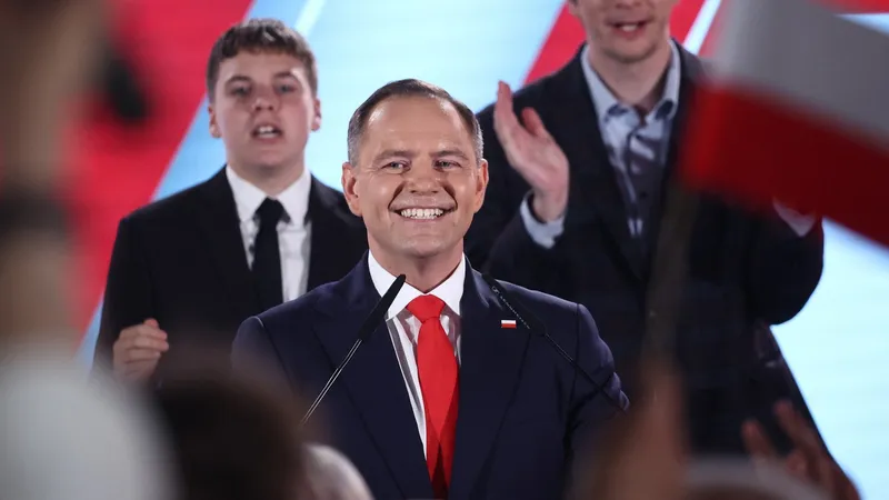 Alegerile în Polonia: Conservatorul Nawrocki nu va schimba relația cu NATO. Probleme vor fi cu UE - Foto: Profimedia Images (imagine cu rol ilustrativ)