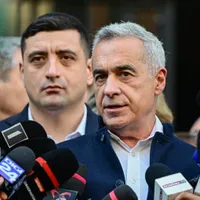 George Simion, preș la picioarele lui Călin Georgescu: Așteptăm ordinul și calea pe care s-o urmăm - Foto: Profimedia images