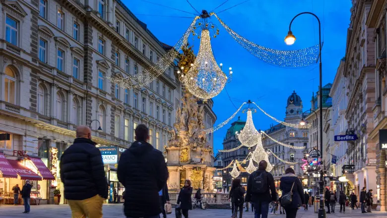 Austria ia în calcul carantinarea totală a persoanelor nevaccinate anti-COVID. / Foto: digi24.ro