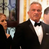 Nu s-a pus niciodată problema ca Robert F. Kennedy să vină în România și să-l susțină pe Călin Georgescu Foto: profimediaimages.ro