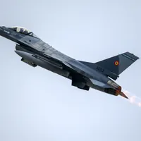 De ce zboară mai multe avioane și elicoptere de luptă pe cerul Capitalei FOTO Inquam Photos / Eduard Vînătoru