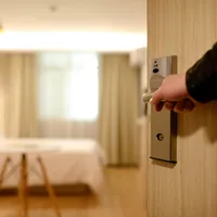 Un copil a fost dat afară dintr-un hotel de lux. Peste ani a devenit propiertarul clădirii de lux Foto: Pexels (fotografie cu caracter ilustrativ)