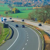 Autostrada de weekend spre Brașov costă 4.000.000.000$. Când zice Grindeanu că o va face? - Foto: Istock / imagine cu rol ilustrativ
