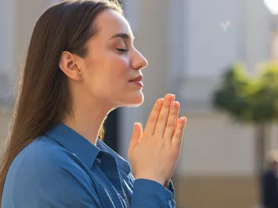 Ce nu trebuie să faci niciodată în Vinerea Neagră. „Cine râde în Vinerea Mare, va plânge tot anul” - Foto: Freepik (Imagine cu rol ilustrativ)