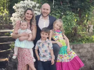 Foto: O familie de români a trăit momente intense după ce a fost dată alerta de tsunami Sursa: ProtTV